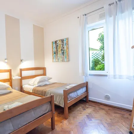 Pátio Da Laranjeira * Tomar